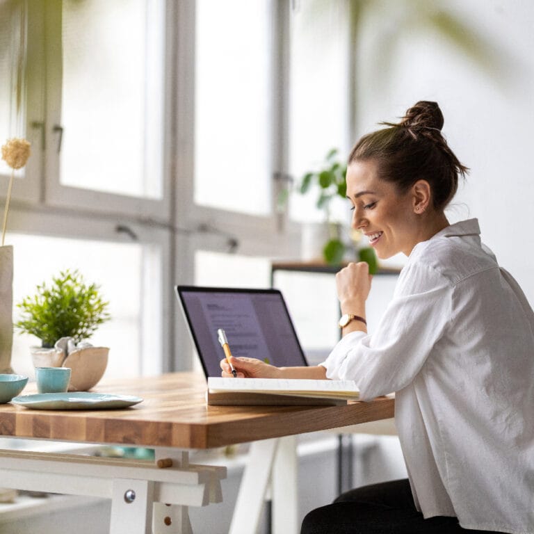 How To Become A Proofreader In 5 Simple Steps (No Experience)